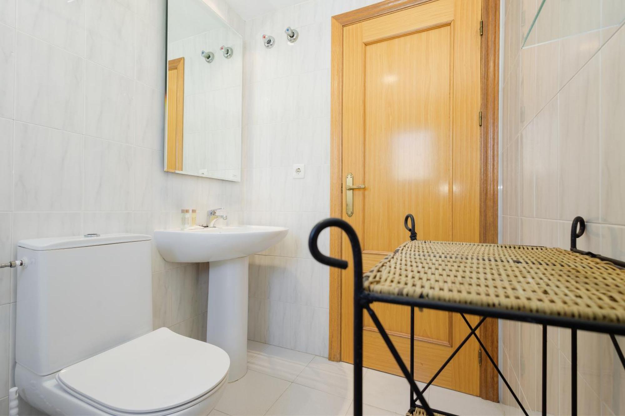 Beautiful Townhouse Walking Distance To The Beach In Costabella, Marbella Exterior foto