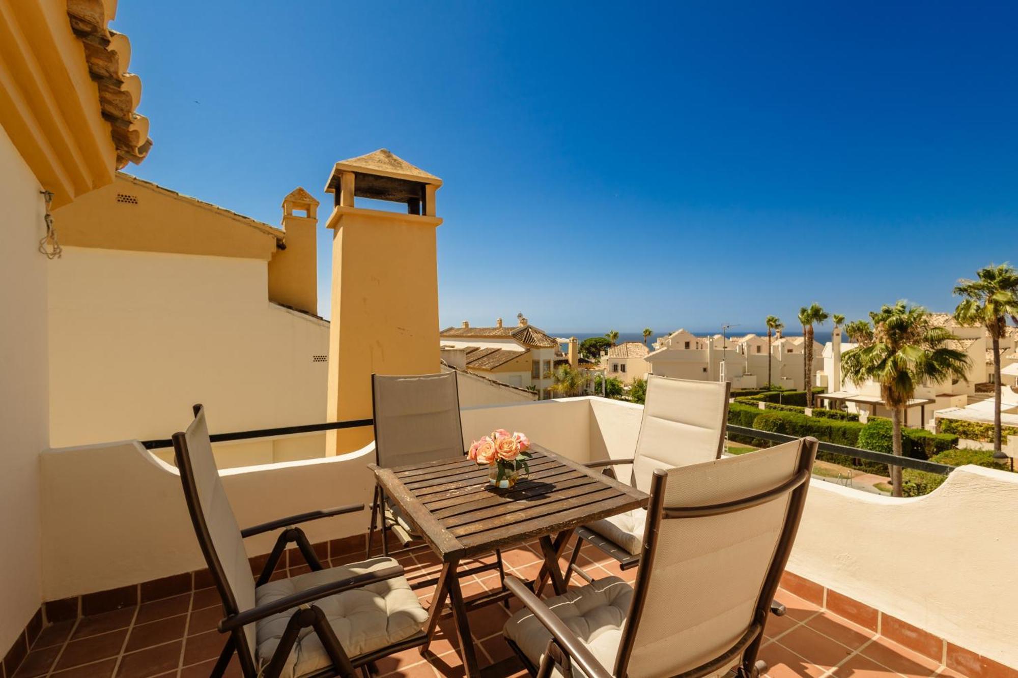 Beautiful Townhouse Walking Distance To The Beach In Costabella, Marbella Villa Exterior foto